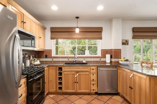 625 E Lansing Way, Fresno, CA 93704