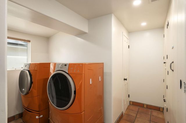 625 E Lansing Way, Fresno, CA 93704