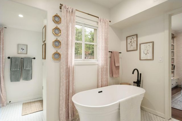 625 E Lansing Way, Fresno, CA 93704