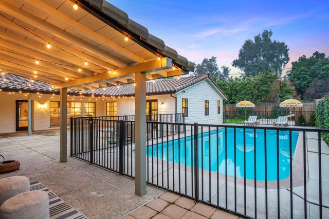 625 E Lansing Way, Fresno, CA 93704