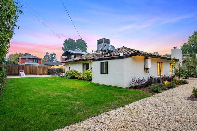 625 E Lansing Way, Fresno, CA 93704