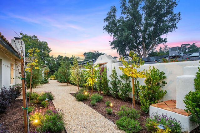 625 E Lansing Way, Fresno, CA 93704