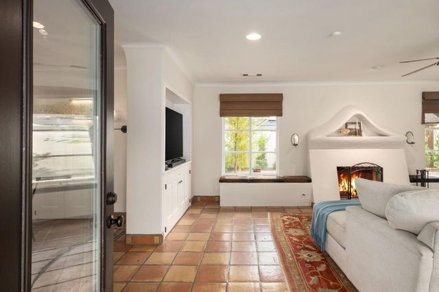 625 E Lansing Way, Fresno, CA 93704