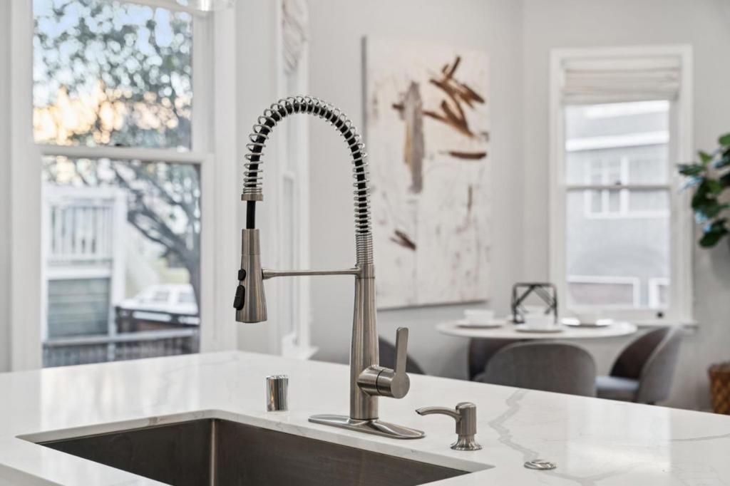 Image 12 of property listing at 3006 26th Street, San Francisco, CA 94110