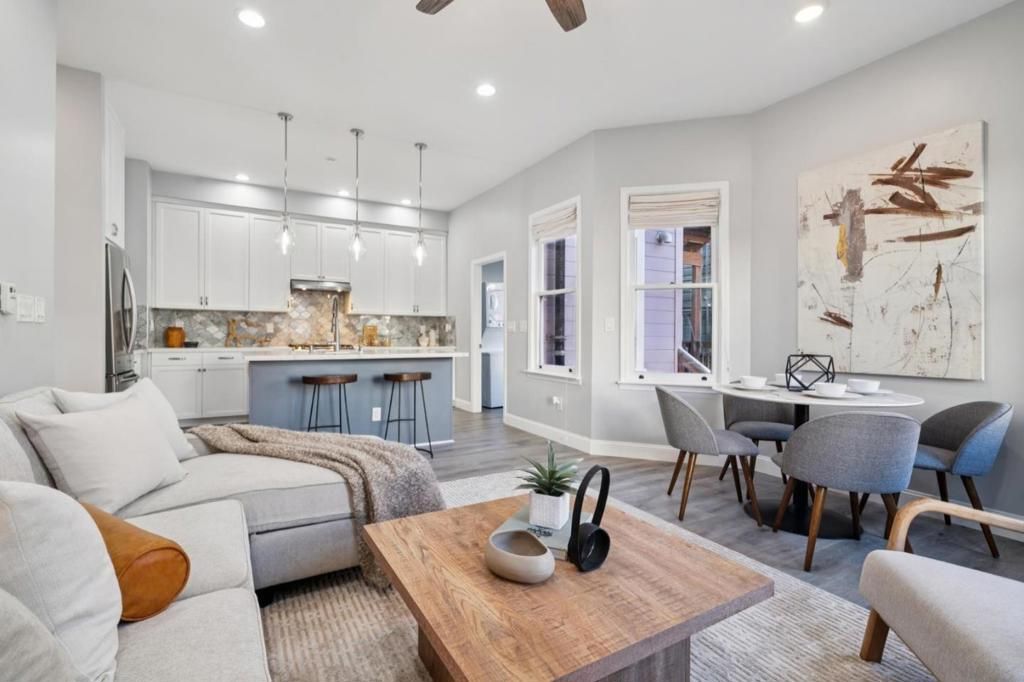 Image 3 of property listing at 3006 26th Street, San Francisco, CA 94110