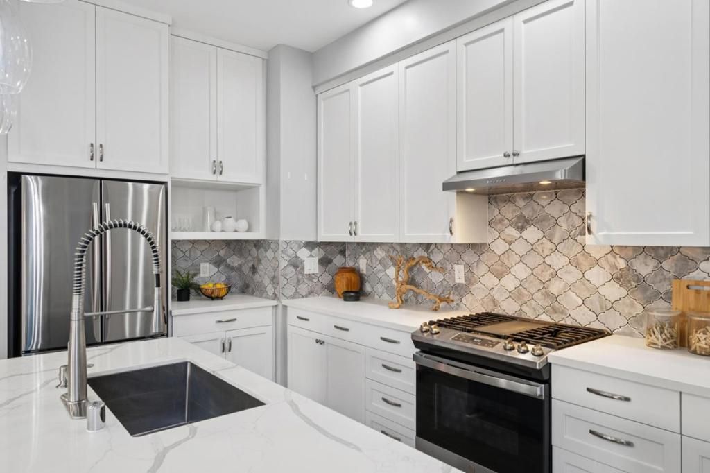 Image 8 of property listing at 3006 26th Street, San Francisco, CA 94110