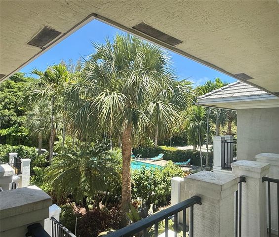 1000 Palm Trl 6, Delray Beach, FL 33483