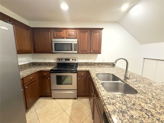 1000 Palm Trl 6, Delray Beach, FL 33483