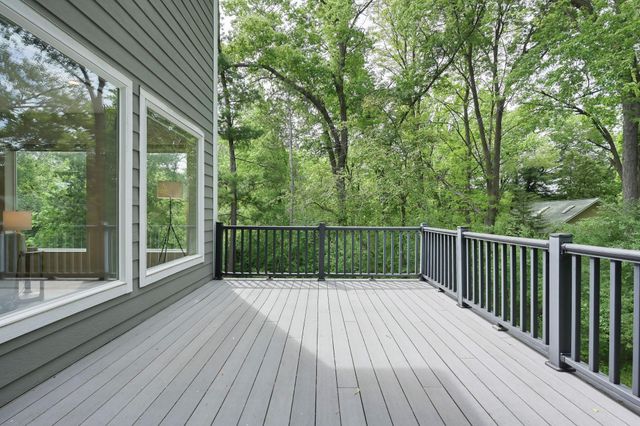 14714 Woodhaven Road, Minnetonka, MN 55345