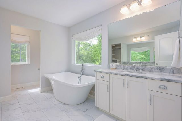 14714 Woodhaven Road, Minnetonka, MN 55345