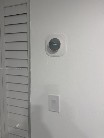2669 W 52nd St 12, Hialeah, FL 33016