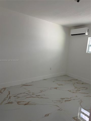 2669 W 52nd St 12, Hialeah, FL 33016