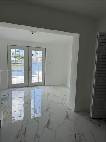 2669 W 52nd St 12, Hialeah, FL 33016