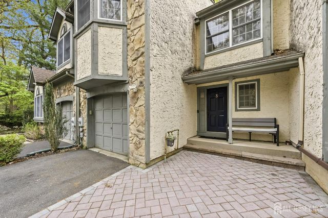 3 Dorchester Drive, East Brunswick, NJ 08816
