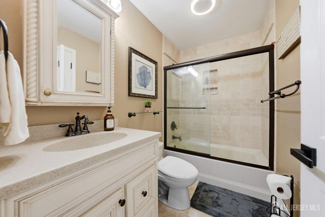 3 Dorchester Drive, East Brunswick, NJ 08816
