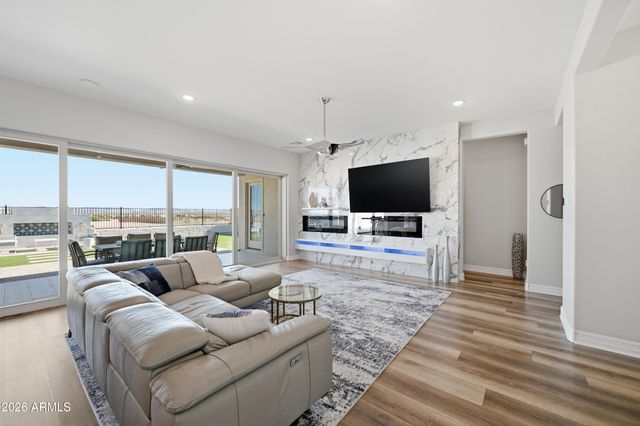 18589 W Thunderhill Place, Goodyear, AZ 85338