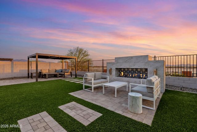 18589 W Thunderhill Place, Goodyear, AZ 85338