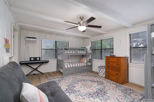 550 COUNTY ROAD 262, Mico, TX 78056
