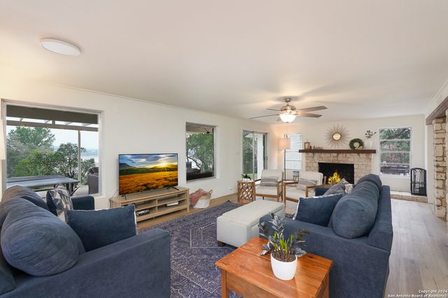 550 COUNTY ROAD 262, Mico, TX 78056