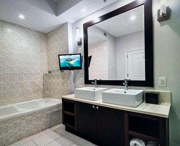 5300 NW 87th Ave 1004, Doral, FL 33178