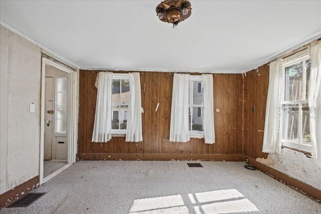 35 School St, Weymouth, MA 02189
