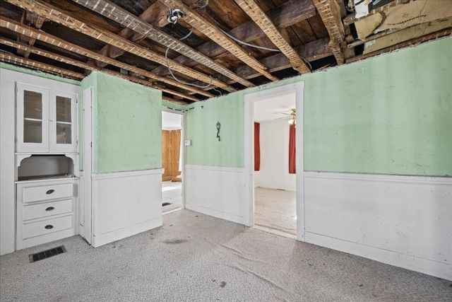 35 School St, Weymouth, MA 02189