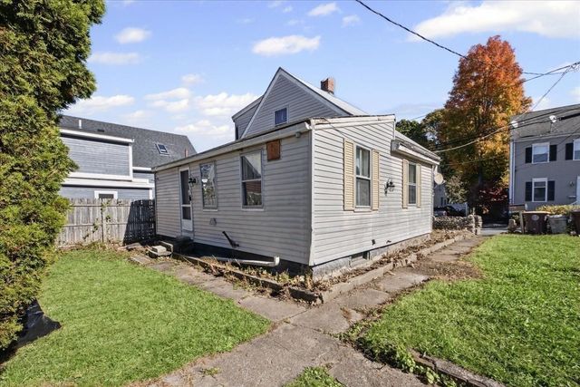 35 School St, Weymouth, MA 02189