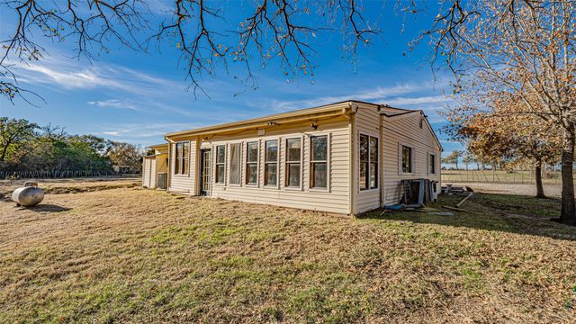 1005 Hickey Court, Granbury, TX 76049