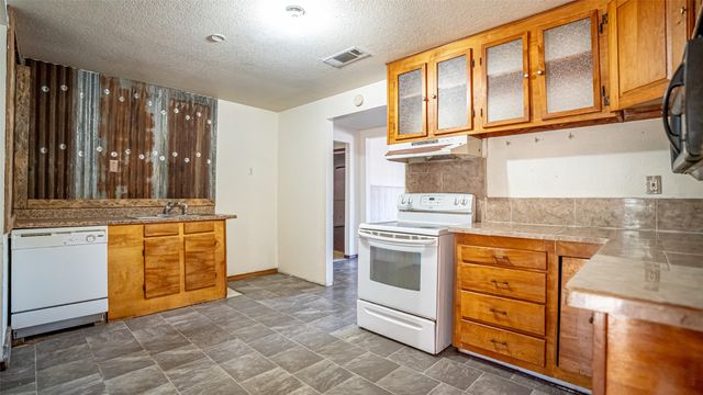 1005 Hickey Court, Granbury, TX 76049