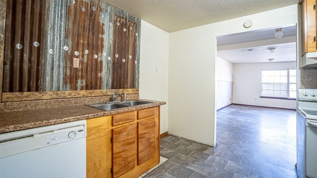 1005 Hickey Court, Granbury, TX 76049