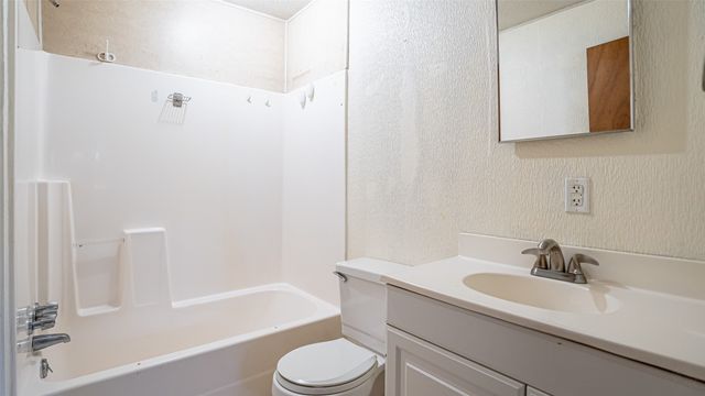 1005 Hickey Court, Granbury, TX 76049