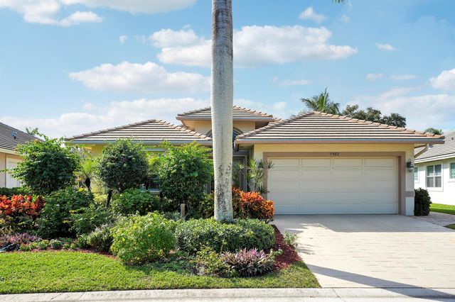 7982 SE Hempstead Circle, Hobe Sound, FL 33455