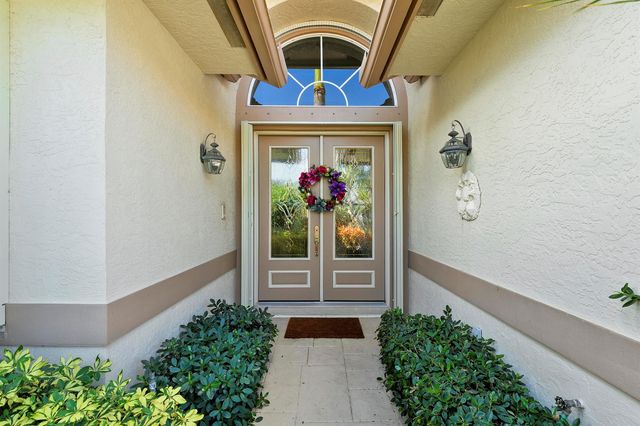 7982 SE Hempstead Circle, Hobe Sound, FL 33455