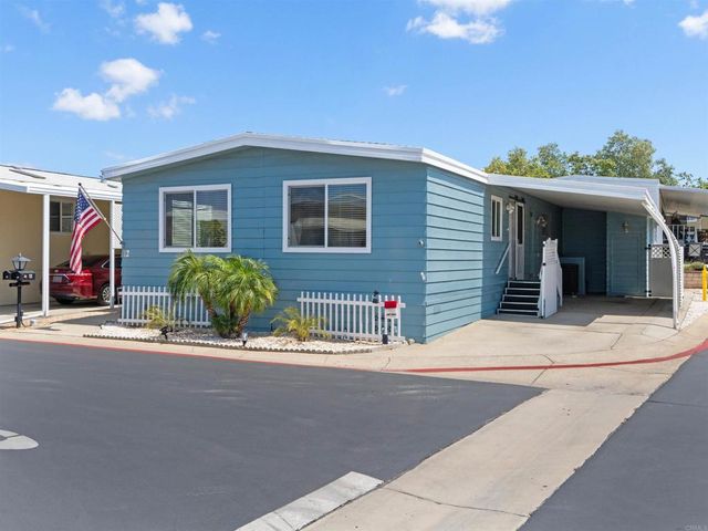 1506 Oak Drive 12, Vista, CA 92084
