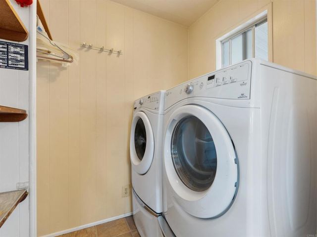 1506 Oak Drive 12, Vista, CA 92084