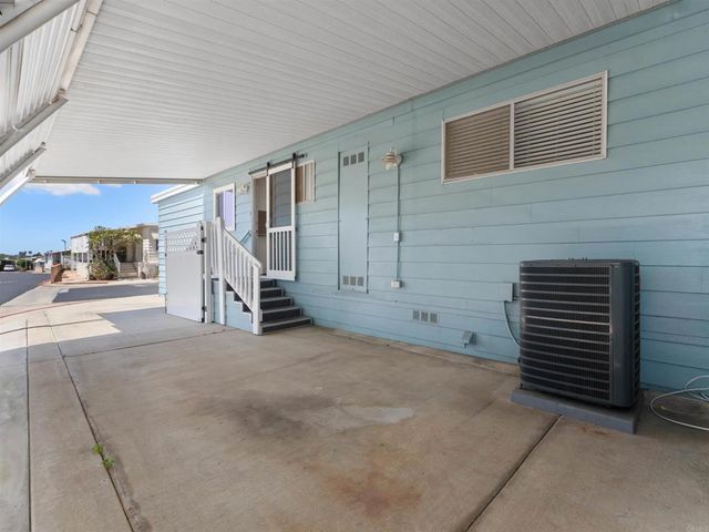 1506 Oak Drive 12, Vista, CA 92084