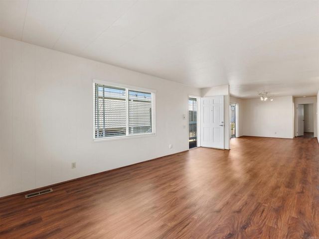 1506 Oak Drive 12, Vista, CA 92084