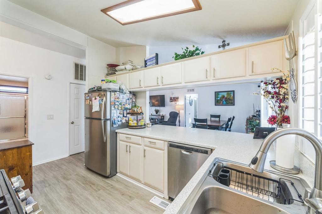 Image 3 of property listing at 27250 Murrieta Road 364, Menifee, CA 92586