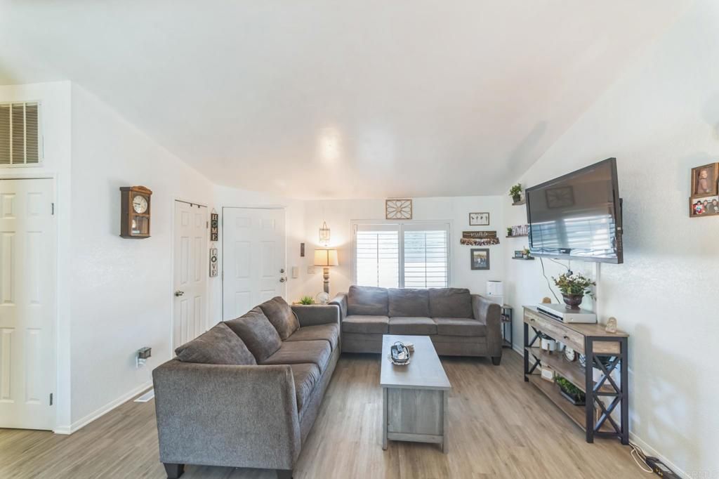 Image 9 of property listing at 27250 Murrieta Road 364, Menifee, CA 92586