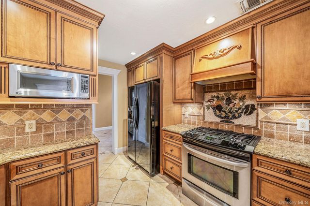 310 Terry Road, Smithtown, NY 11787