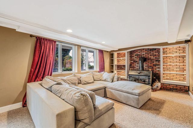 310 Terry Road, Smithtown, NY 11787