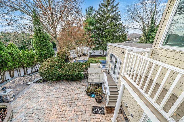 310 Terry Road, Smithtown, NY 11787