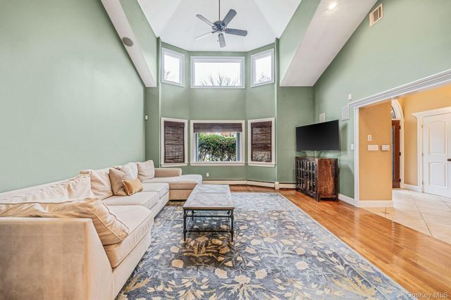 310 Terry Road, Smithtown, NY 11787