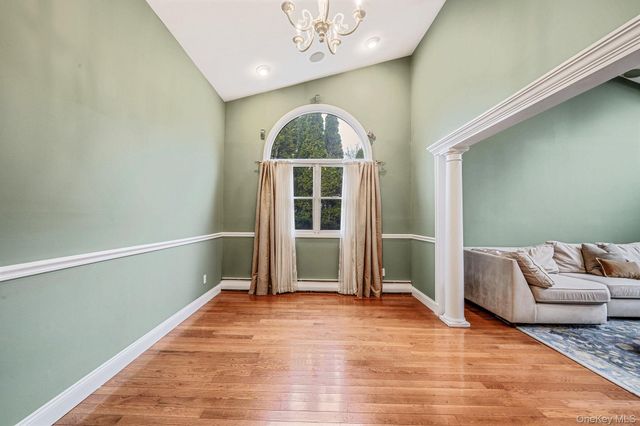 310 Terry Road, Smithtown, NY 11787