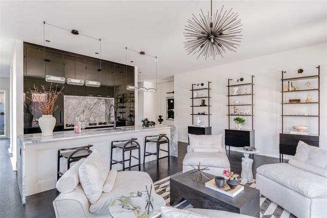 6404 Lakehurst Avenue, Dallas, TX 75230