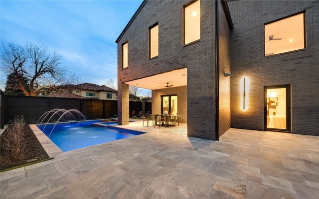 6404 Lakehurst Avenue, Dallas, TX 75230