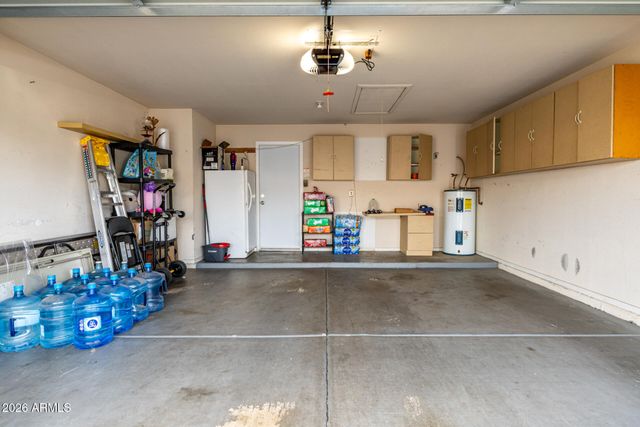 8631 W FULLAM Street, Peoria, AZ 85382