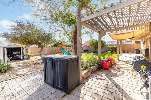 8631 W FULLAM Street, Peoria, AZ 85382