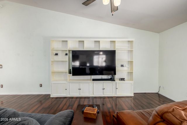 8631 W FULLAM Street, Peoria, AZ 85382