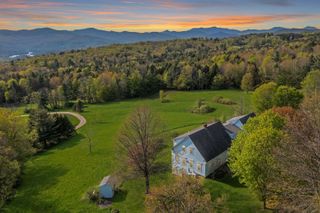 661 Ripley Rd Unit 2, Waterbury, VT 05677